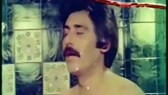 Turkish Couple Enjoys Passionate Kissing And Sensual Play