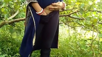 Indian Aunty Gets Fucked In Public With Big Natural Tits