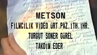 Turkish Girls With Big Boobs Get Kissed And Fucked Hard