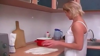 Russian Mature Mom And Non-Family Guy Engage In Steamy Encounter