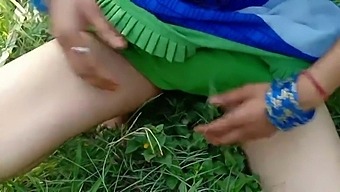 Desi Outdoor Fucked: Bhabhi And I Together
