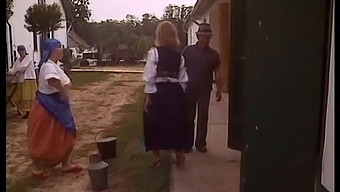Krásne Prirodzené Kozy A Neporiadny Výstrek V Tomto Porno Filme.